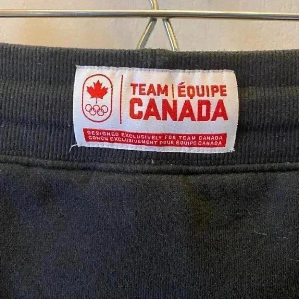 HBC Mini Skirt Fleece Team Canada Olympic Apparel Black Red Side Stripes Medium - Picture 9 of 14